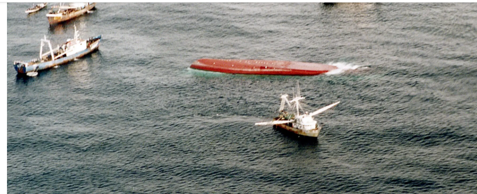 Смертоноснее, чем "Титаник": паром отправился в путь с 1900 пассажирами на борту. Выжили только 64 человека.