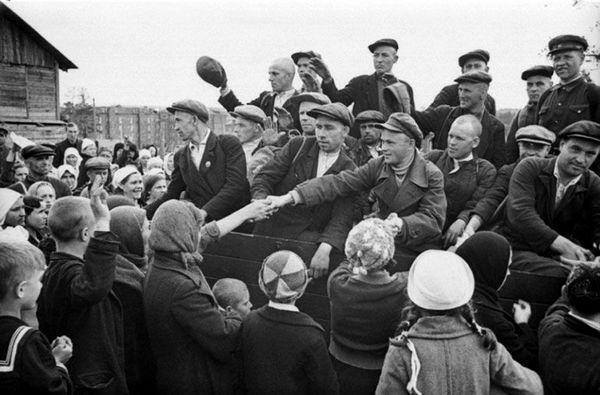 Размышление. Можно ли в наше время назвать людей уклоняющихся от мобилизации дезертирами?