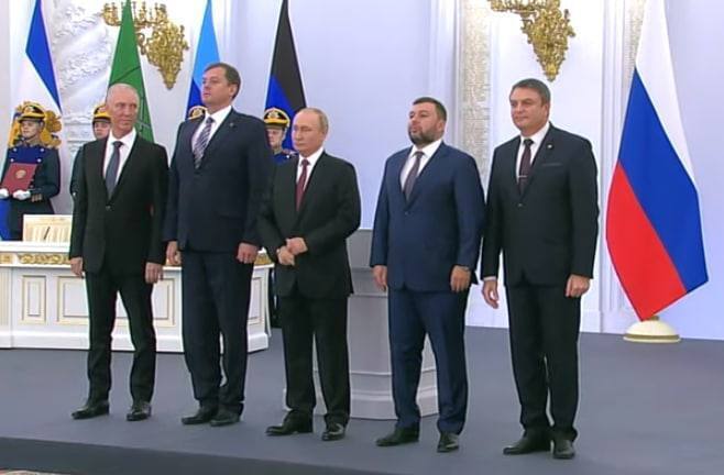 Нас стало больше, я помню свой референдум в Крыму и 18 марта историческое присоединение Крыма. Новые эмоции, я рада за Новых Россиян, Ура