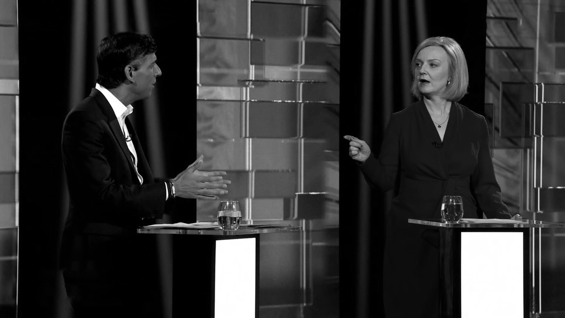 Евросоюз превращается в зону депрессии или Шольц, Трасс и иже с ними — «Горбачёвы» Еврозоны