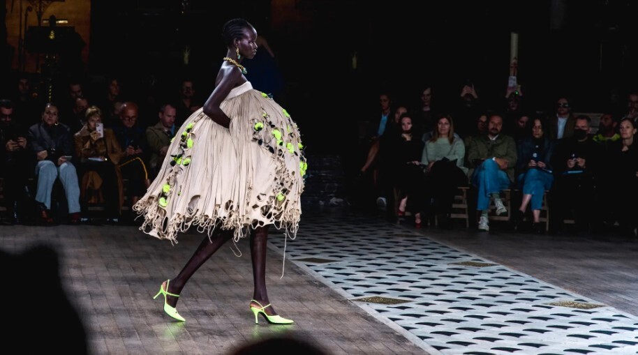 Морщины, морщины повсюду, но они выглядят так хорошо