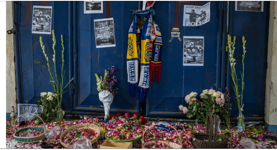 "Вы видели, как ваши родители упали?’ Слезоточивый газ, давка и разрушенная семья