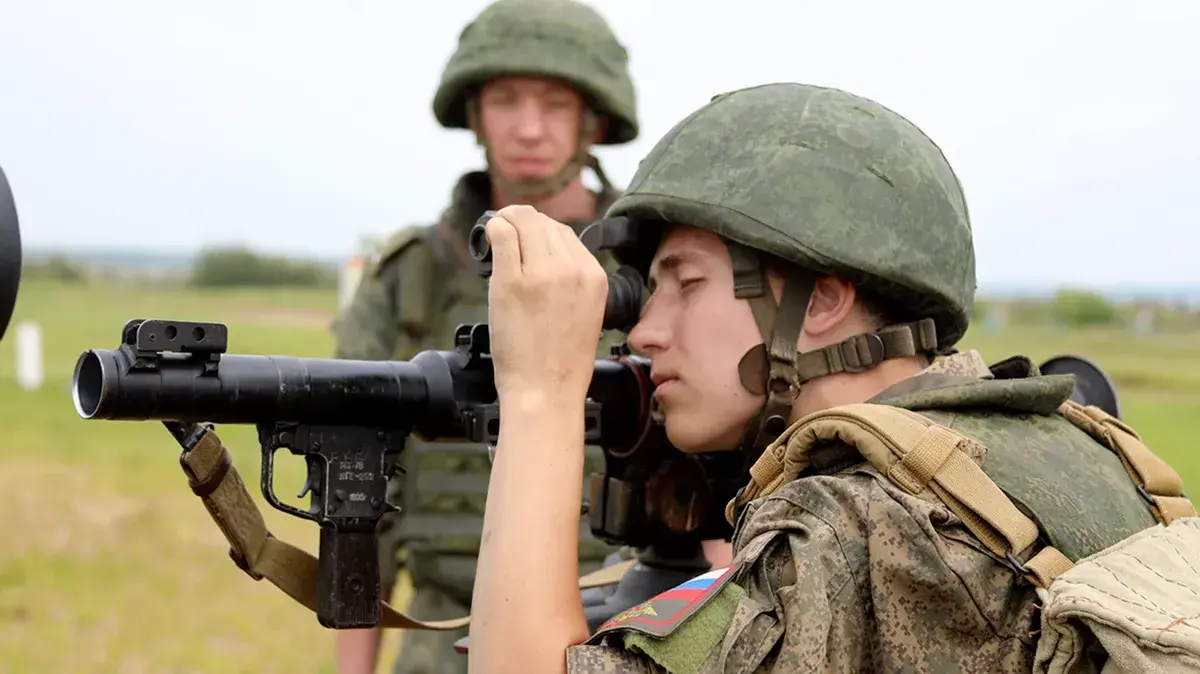 Кто вручает повестку из военкомата и что считается «надлежащим уведомлением» призывника? Каковы дальнейшие действия мобилизованного - вопросы и ответы