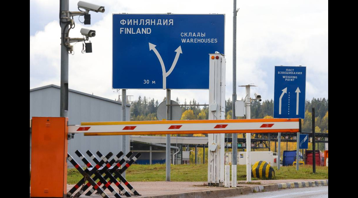 Позор! Соседние страны укрепляют границы, строят заборы не потому, что мы на них нападаем, а от того, что мы через них перелезаем!