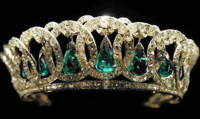 Что хранилось в шкатулке королевы Елизаветы ll? Самая роскошная и баснословно дорогая коллекция драгоценностей в мире.