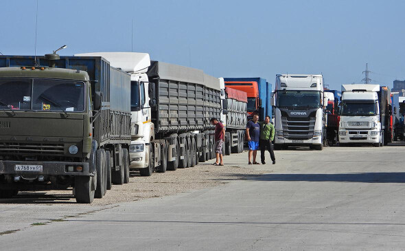 В очереди на паром в Крыму накопилось в пределах 250 фур