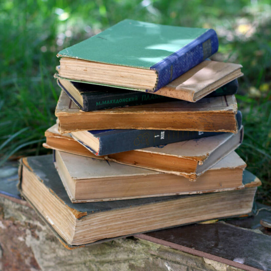 Подарки после расставания с женихом, невеста обязана вернуть?! А не вернет, это будет считаться воровством?!