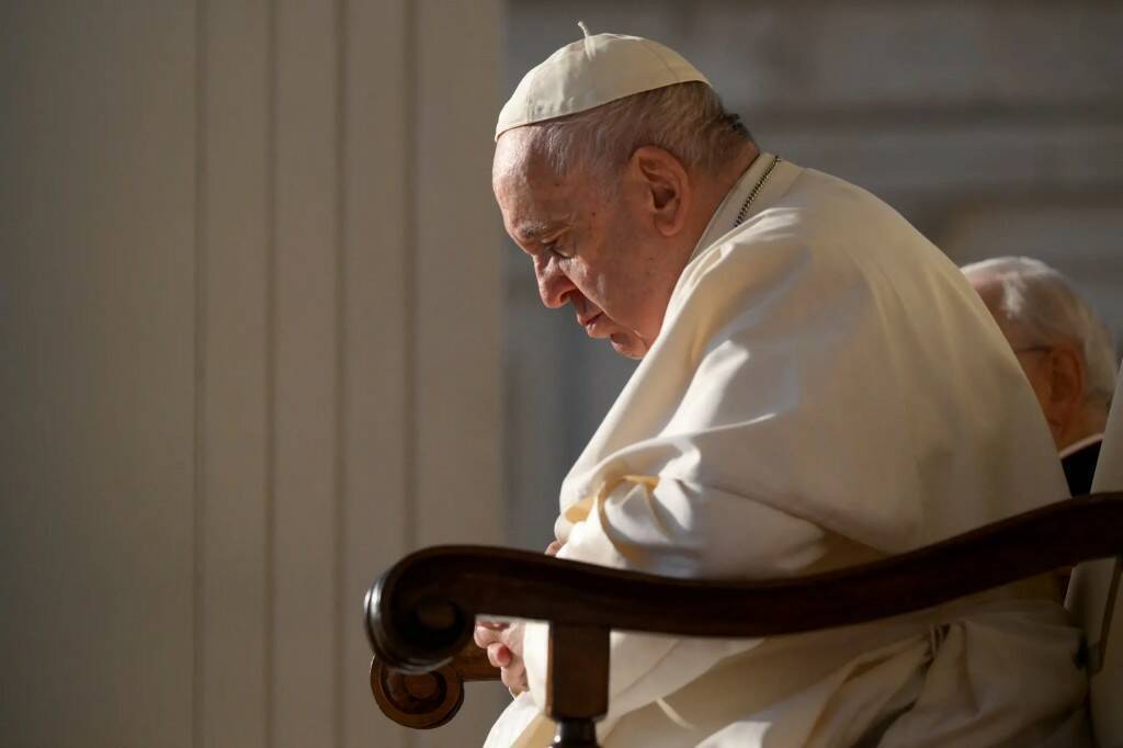 Папа говорит, что его сердце с теми, кто пострадал от "беспощадных бомбардировок’.