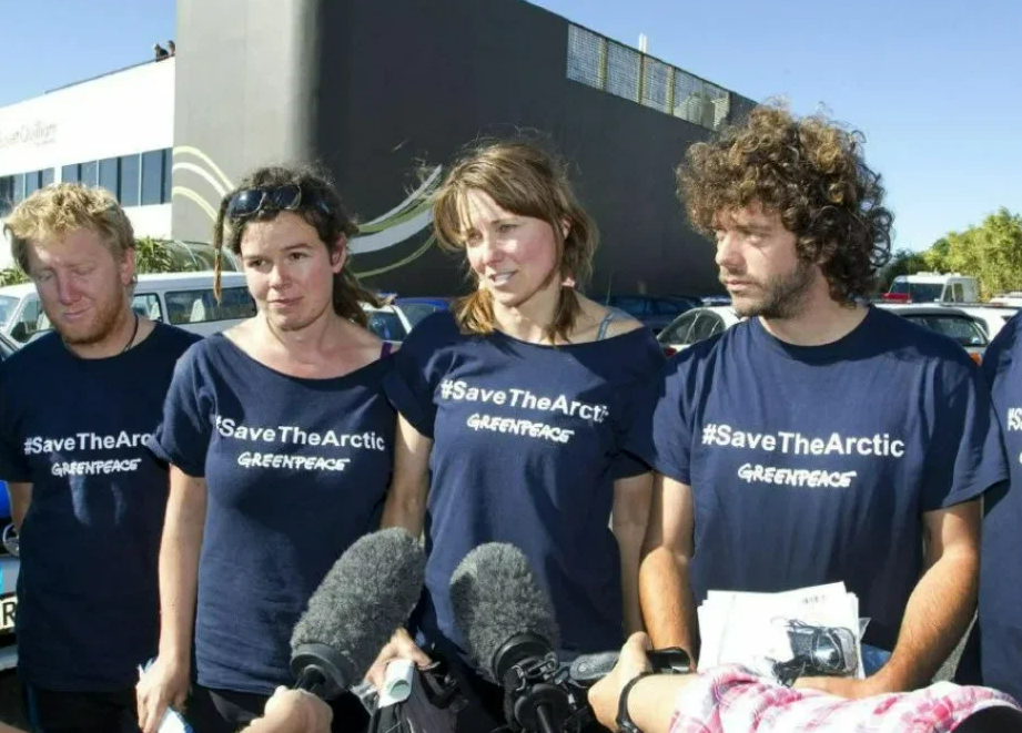 Всё ещё королева: как сегодня выглядит та самая Зена — самая привлекательная женщина в доспехах