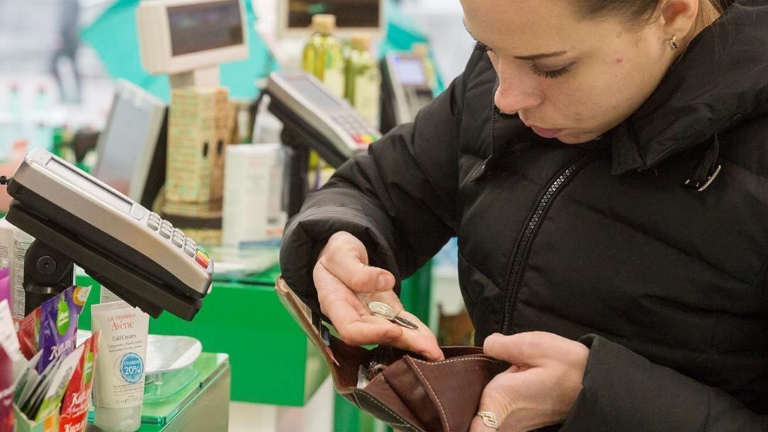 Доход: 78% россиян не относят себя к бедным, независимо от величины доходов