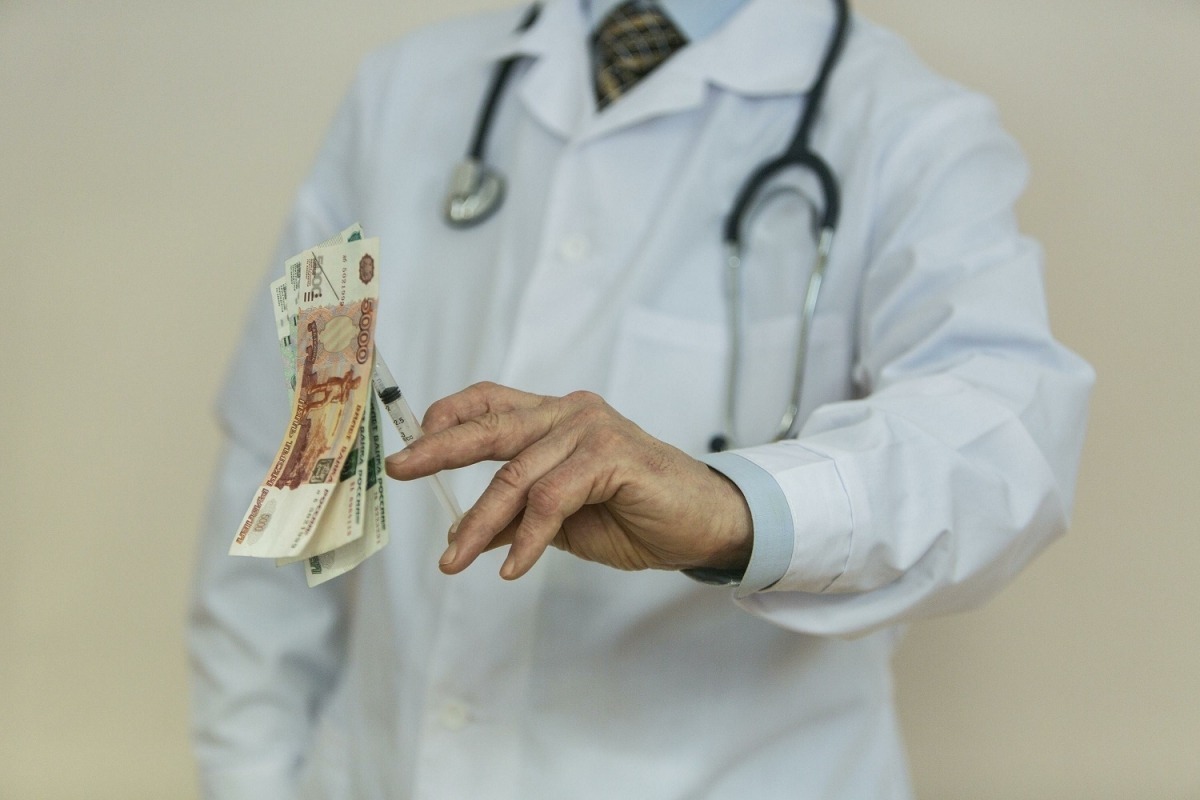 Платная и бесплатная медицина. Плюсы и минусы! И стоит ли оно того?