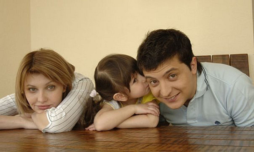 Кто управляет Украиной - президент, аватар, злобный клоун или простой несчастный мученик?