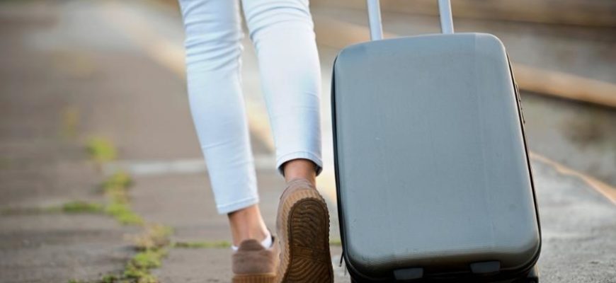 «Кому на Руси жить хорошо»: вам нравится жить в России? А хотели бы уехать из страны прямо сейчас?