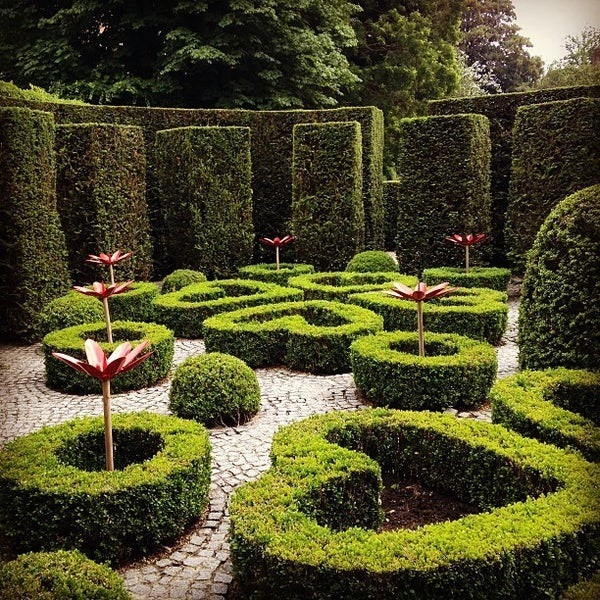 Романтическая достопримечательность Бельгии: Музей Ван Бюрена.