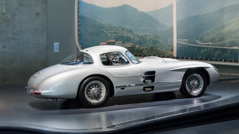 Mercedes-Benz продал самый дорогой автомобиль в мире