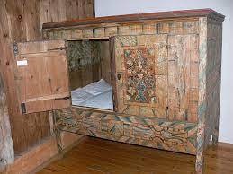 Непривычно: шкаф для сна