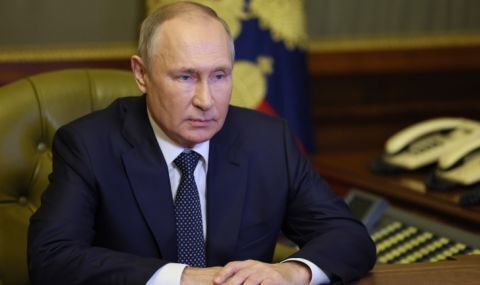 Путин: Запад ведет опасную игру и период его доминирования подходит к концу