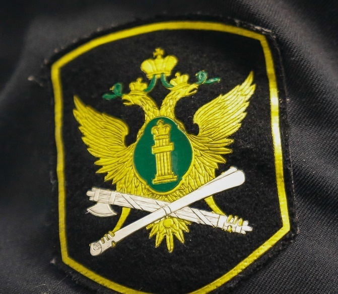 Сегодня день пристава. Безусловно – поздравления этим сотрудникам! Но, если пристав «накосячил»? Кто платить будет ?