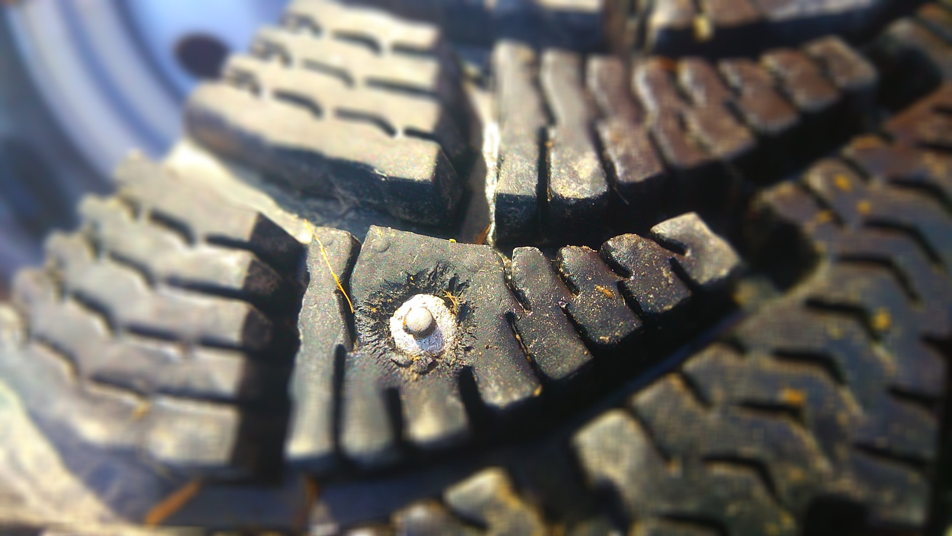 Летняя резина зимой будет под запретом. МВД готовит новый регламент "перечня неисправностей"