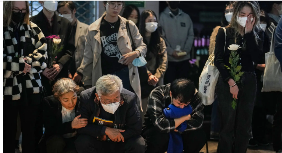 По словам экспертов, давку толпы на Хэллоуин в Сеуле можно было "абсолютно избежать"