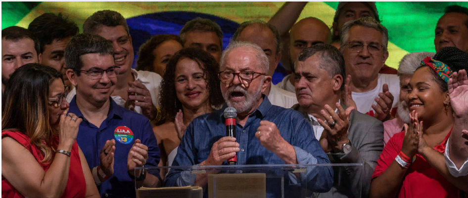 После поражения Болсонаро молчит, а Бразилия готовится к беспорядкам