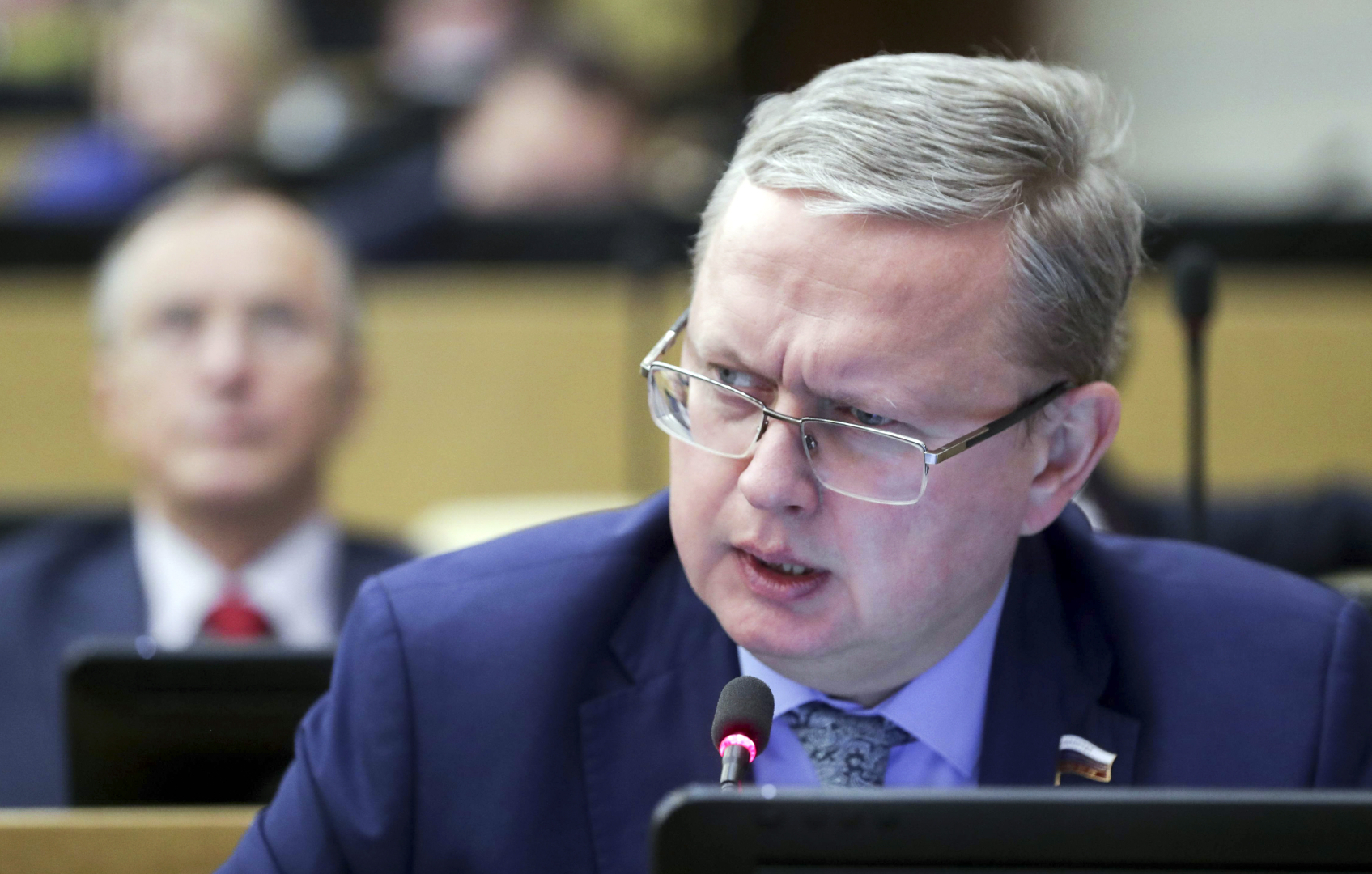 Депутат Госдумы резко высказался о власти.Ветеран боевых действий в горячих точках 20 лет ждет получения квартиры.