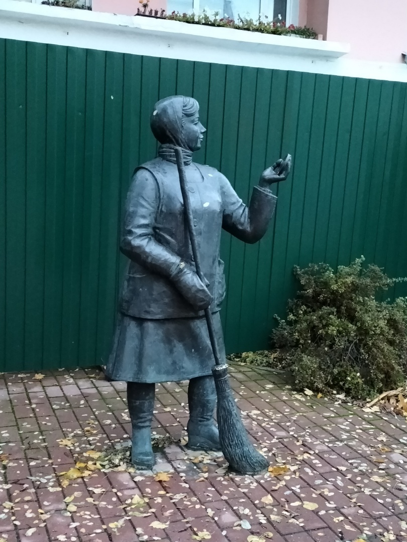 В Белоруссии сохранили памятники Дзержинскому и Ленину, а также забавные местные памятники. Фото из поездки