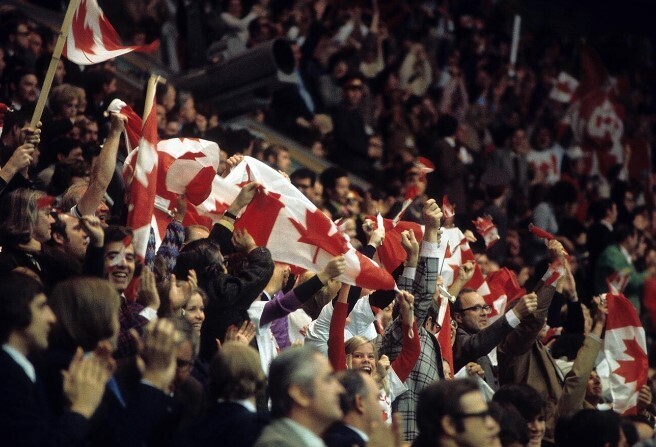 Когда Канада соперничала с СССР на льду, два репортера съели свои статьи.