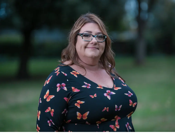 Импульсы в мозг и переедание 2 женщин исчезли.