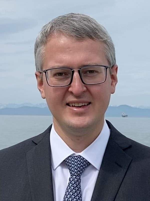 Новогодние выходные.Сколько могут продолжаться? 31 декабря,32 декабря,33 декабря ... Может быть такое? Что говорил губернатор Солодов.