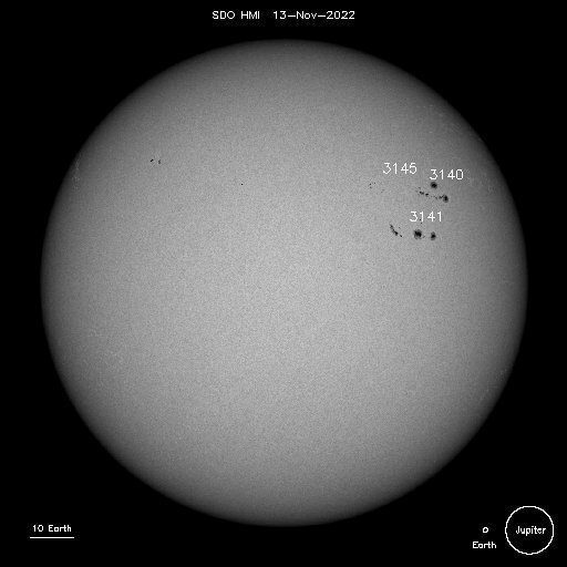 Огромная область пятен формируется на солнце! 12.12.2022 г будет мега шторм.