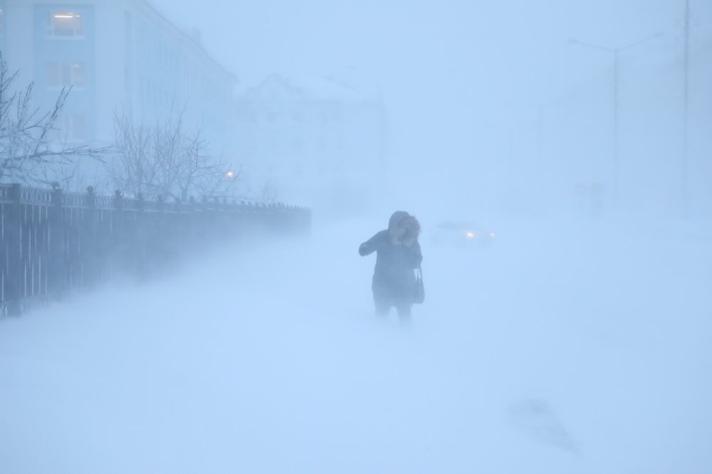 Сегодня снег обещали, на работу можно не ходить... Увольнение за прогул из-за плохой погоды: законно или нет? Что говорит на этот счёт суд