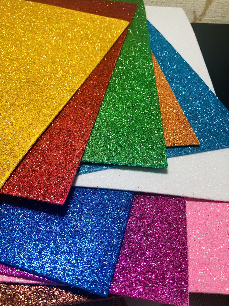 Скоро-скоро Новый год он нам счастья принесет.