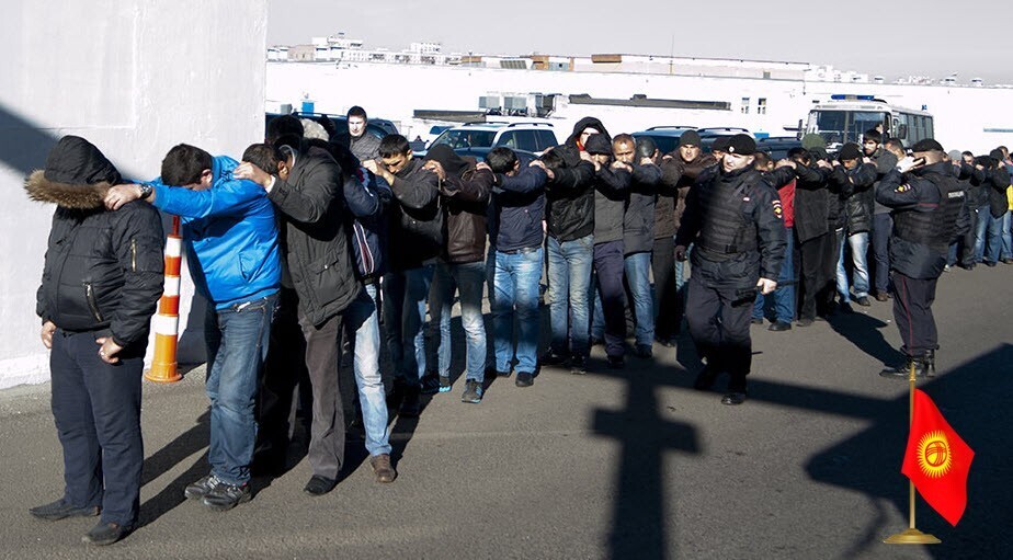 Снять запрет на въезд в РФ. Адвокат по депортации. Как выбрать адвоката по миграционному вопросу?