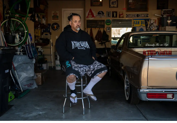 "Он спас много жизней": ветеран боевых действий одолел стрелка из Колорадо