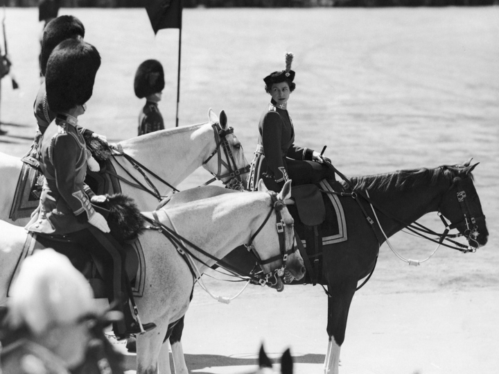 5 секретов долголетия от королевы Елизаветы II