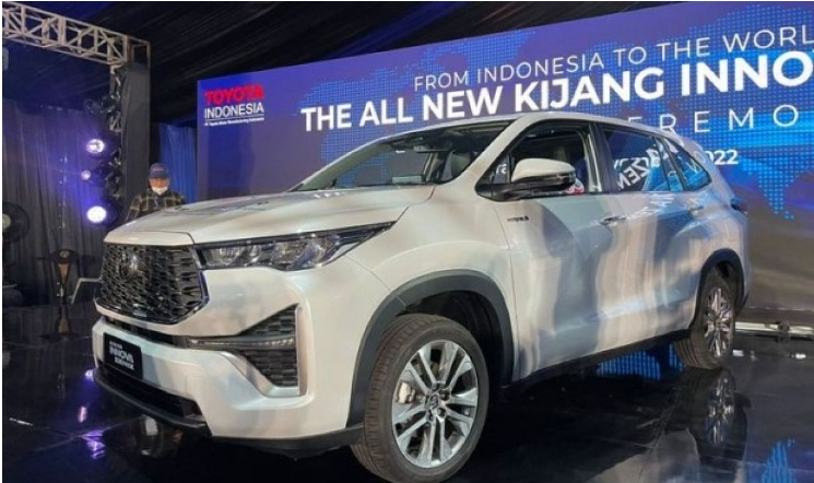 Toyota выпустила дешевый минивэн повышенной проходимости (ВИДЕО)