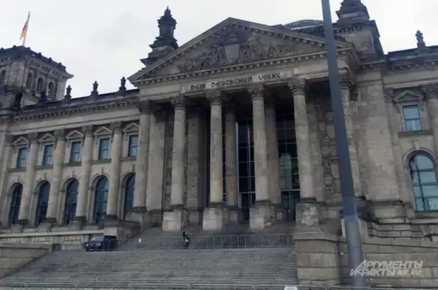 Нет боеприпасов (Германии нечем защищаться).