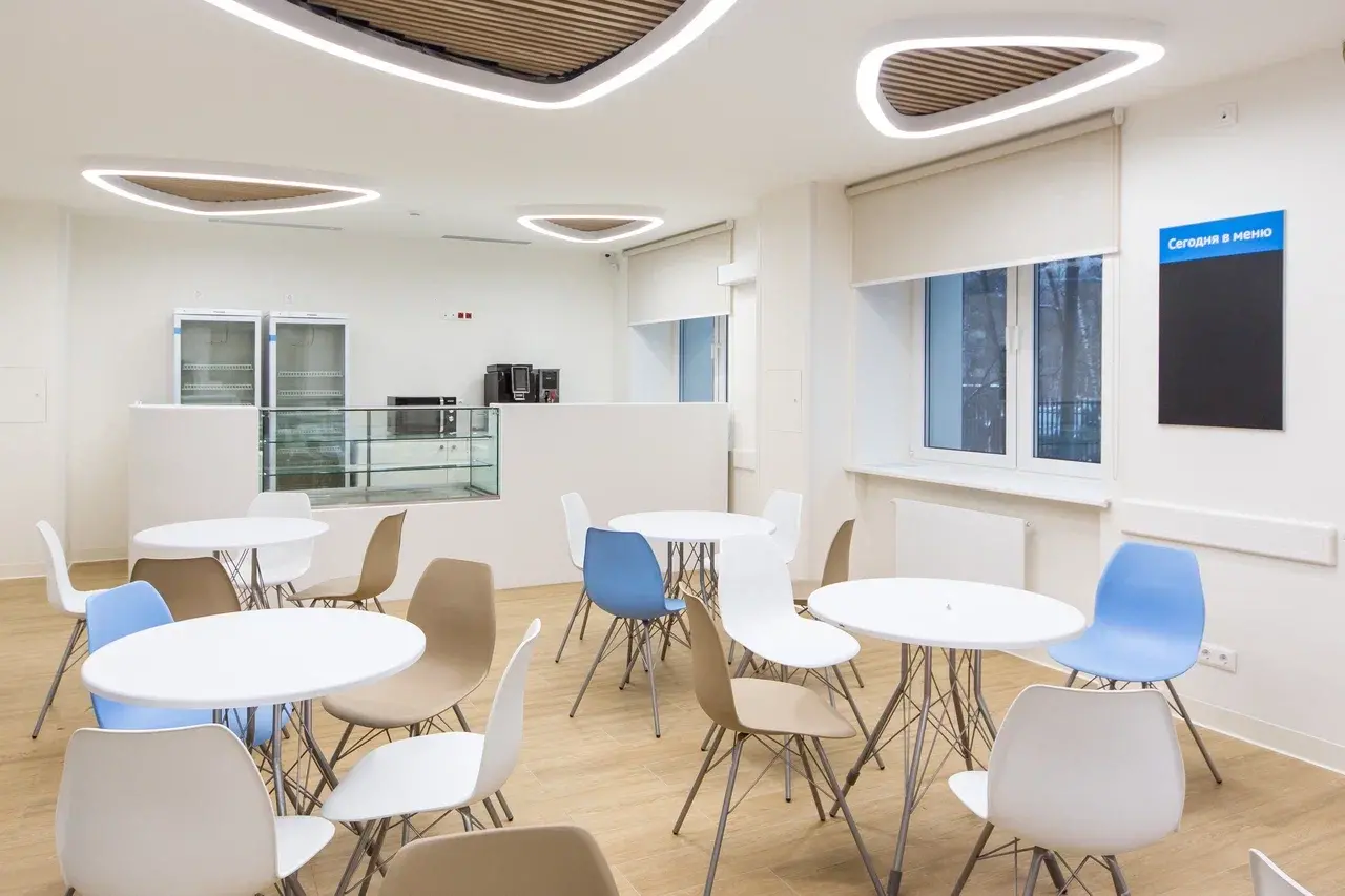 Единый стиль поликлиник Москвы. Как они выглядят после ремонта?