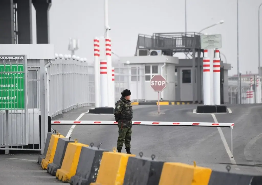 В Казахстане назвали число россиян, прибывших в страну с 21 сентября: все боятся, валят