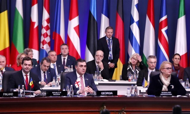 "Мы должны позволить им напасть на Россию"