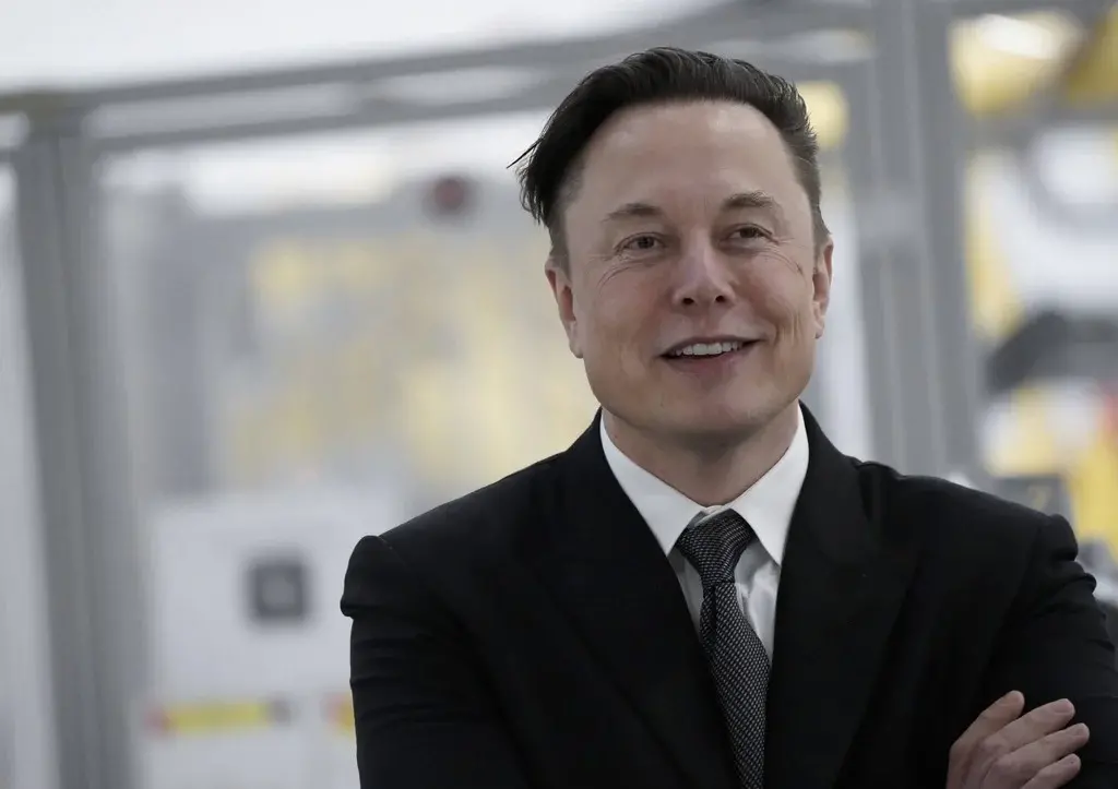 Илон Маск назвал сроки начала испытания чипов на людях, все будут под контролем