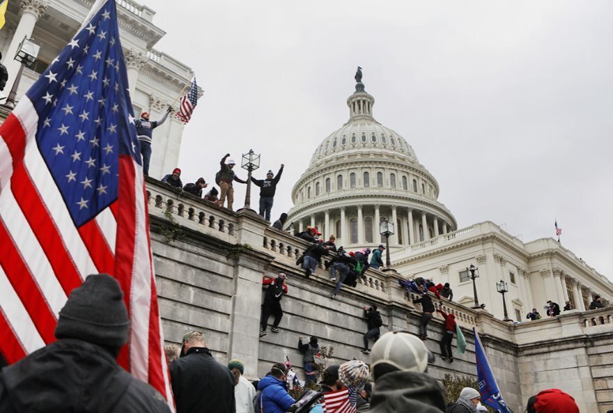 Пол Крейг Робертс. Это официально - Минюст США вооружен до зубов