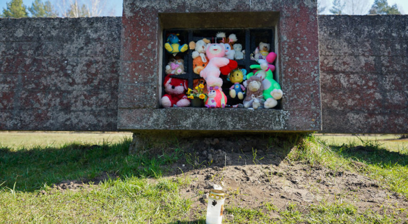 Об этом забывать нельзя! Дети поют про концлагерь Саласпилс.