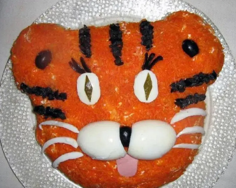 Салаты на Новый 2023 год: пять рецептов очень вкусных салатов, которые точно оценит Кролик и ваши родные и гости