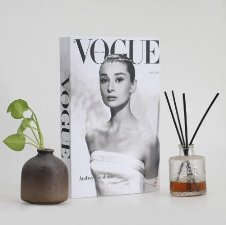 Как показаться умным, не читая книг? Поддельные книги