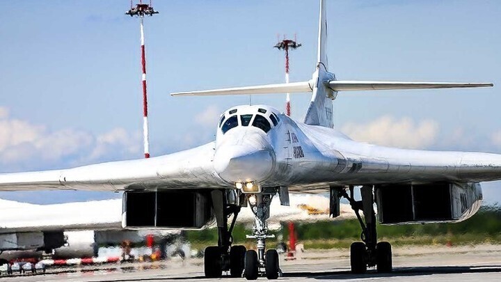 Авиация ВСУ продолжает терроризировать аэродромы и города, русские давят: что происходит на фронтах СВО? События на утро, 7 декабря 2022