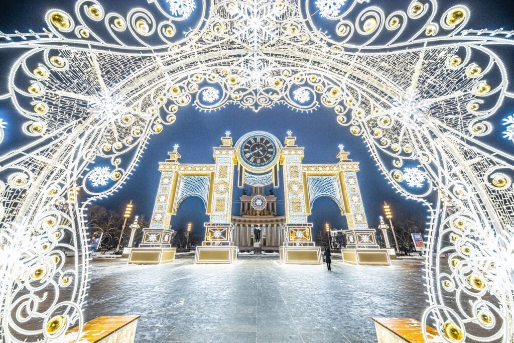 Новый 2023 год будут праздновать в Москве, но без пафоса и фейерверков