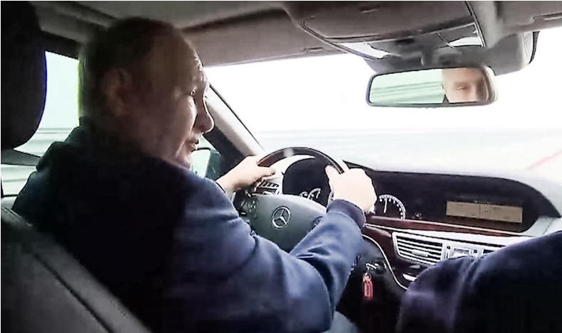 «Мерседес», на котором Путин проехал по отреставрированному Крымскому мосту, — это S-Klasse W221