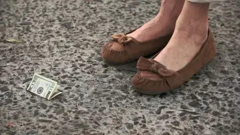 Мама! Мы бедны?